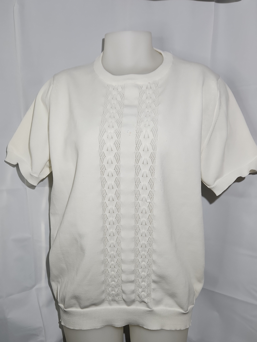Vintage Dorce Women’s White Short-Sleeve Knit Tee with Front Cable Detail - L 40
